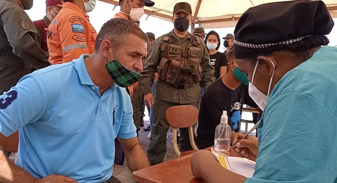 Arrancó jornada de vacunación anticovid en mercados populares