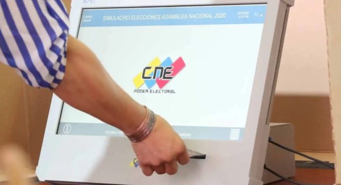 CNE culmina auditoría del software de las máquinas de votación