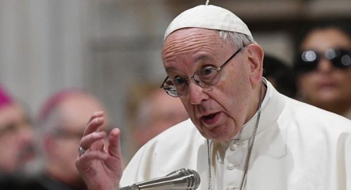 El Papa Francisco critica el «abuso de poder» en los movimientos eclesiásticos