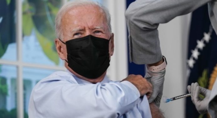 Joe Biden se puso tercera dosis contra el Covid-19