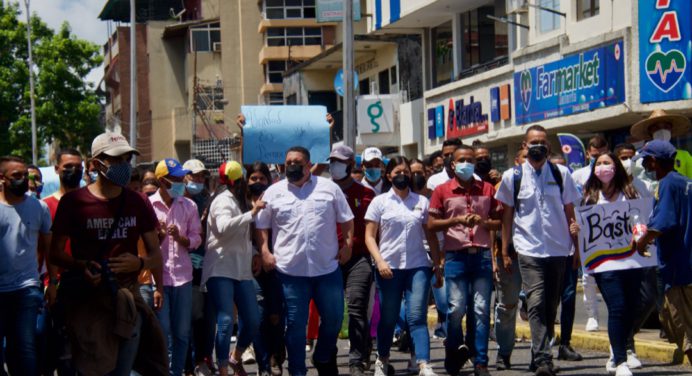 Jóvenes de la MUD marcharon por la avenida Bolívar de Maturín