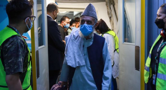 México brinda refugio a 175 afganos