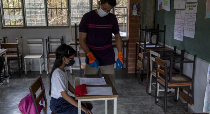 Regreso a clases estará condicionado solo el 50% de las aulas serán ocupadas