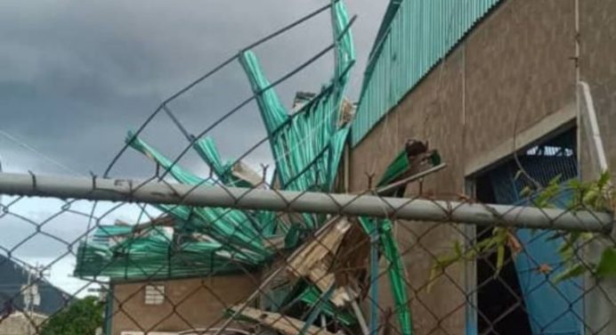 Tornado afectó a 20 casas en la isla de Margarita