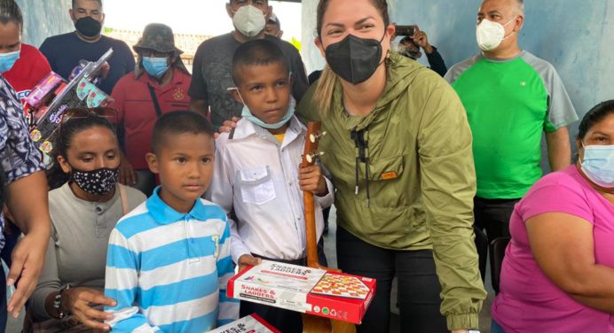 Ana Fuentes recorre San Agustín de La Pica y El Nazareno