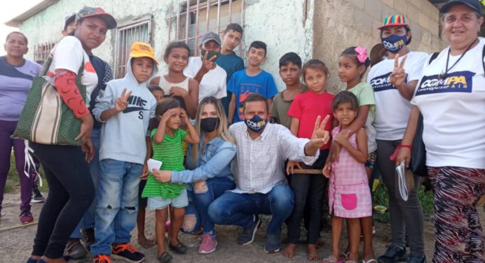 Candidato a la gobernación del partido Compa visitó sector Juana Ramírez