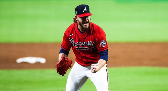 Con un excelente pitcheo Atlanta venció a Houston y se fue arriba en la serie