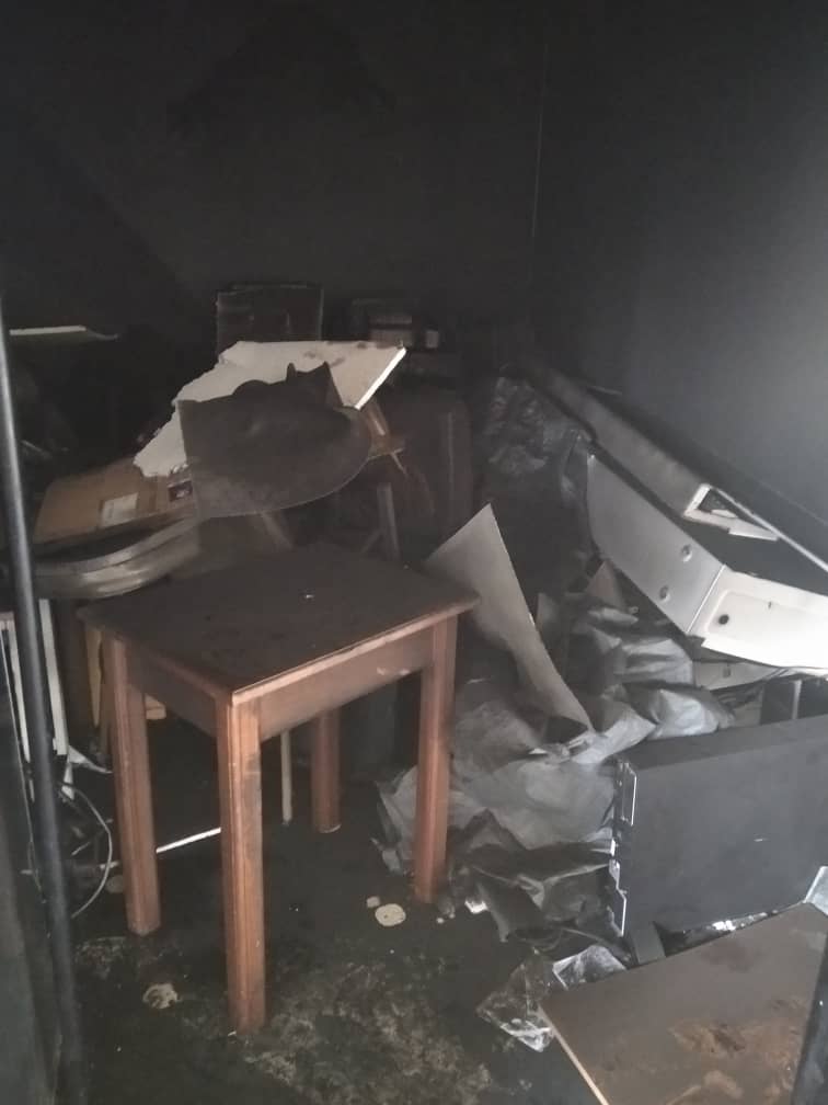 delincuentes quemaron oficina de aproupel en el pedagogico laverdaddemonagas.com quema23