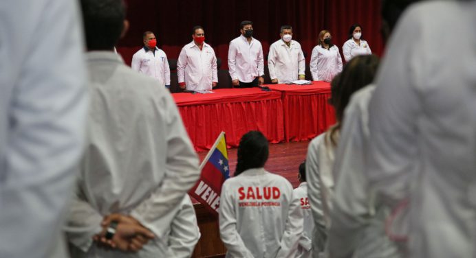 Ernesto Luna: Ejército de batas blancas transformó el sistema de salud