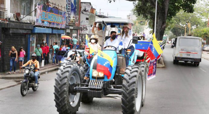 Fuerza campesina se movilizó en respaldo a Ernesto Luna y Ana Fuentes