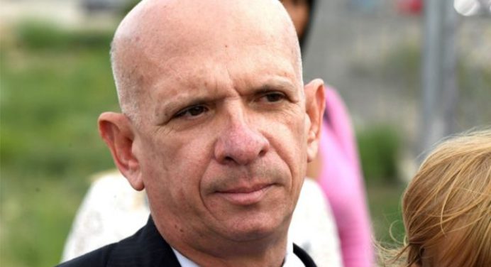 Hugo «El pollo» Carvajal podría ser extraditado en los próximos días