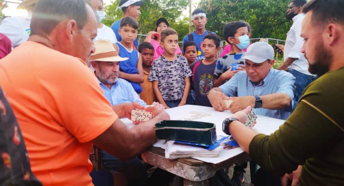 Johel Orta y Luis Díaz recorrieron las calles del sector El Psiquiátrico