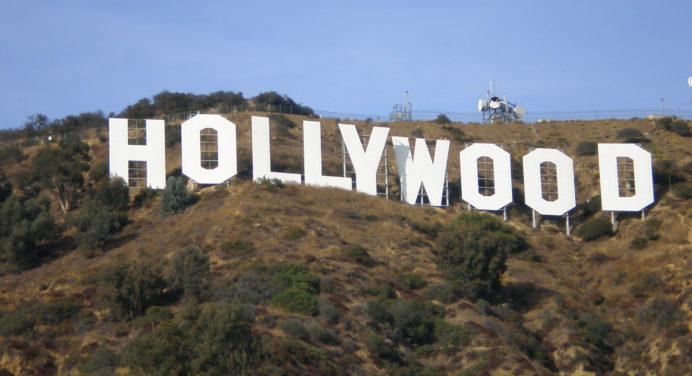 Trabajadores de Hollywood amenazan con iniciar una huelga