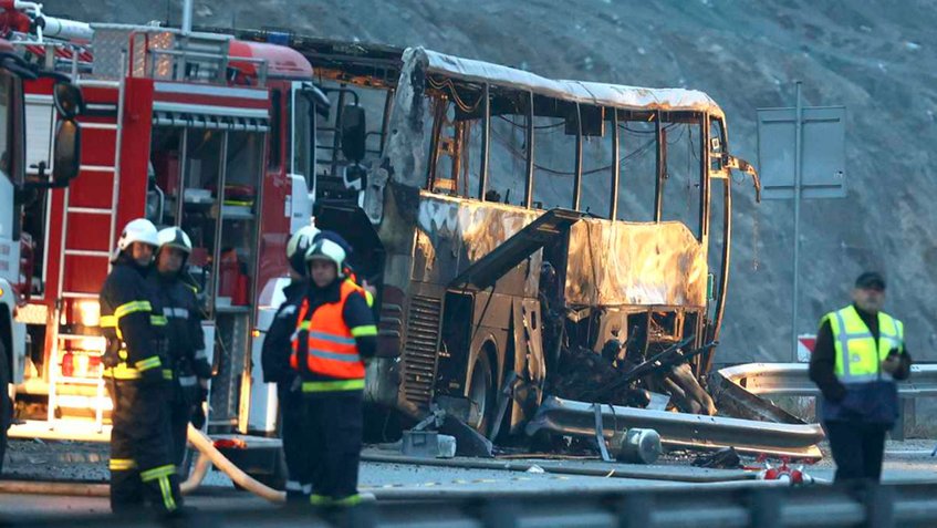 Accidente de autobús en Bulgaria deja al menos 46 personas fallecidas