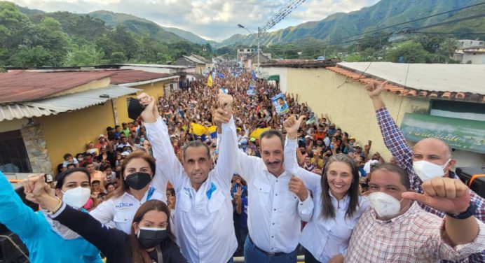 Acosta vibró al ritmo de la Culebra de Ipure por rebelión del voto