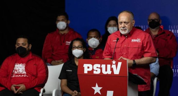 Cabello llama al “remate” a una hora del cierre de las mesas electorales