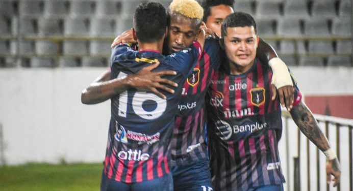 ¡Con autoridad! Monagas SC venció a Mérida y es líder solitario