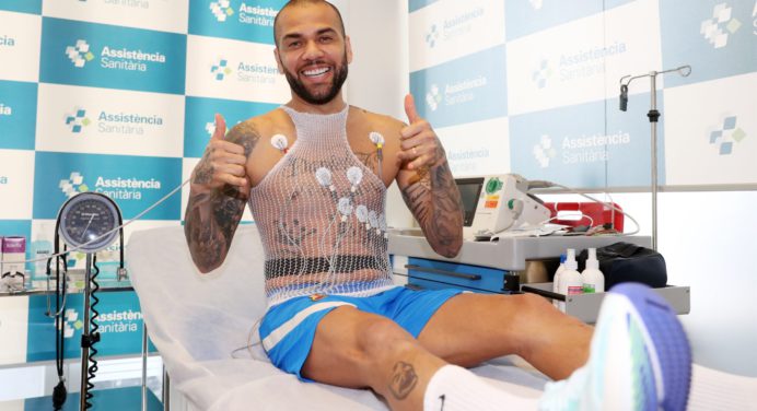 Dani Alves ya tiene fecha de presentación con el Barcelona