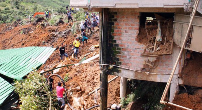 Deslizamiento de tierra en Colombia deja 12 muertos y 10 heridos
