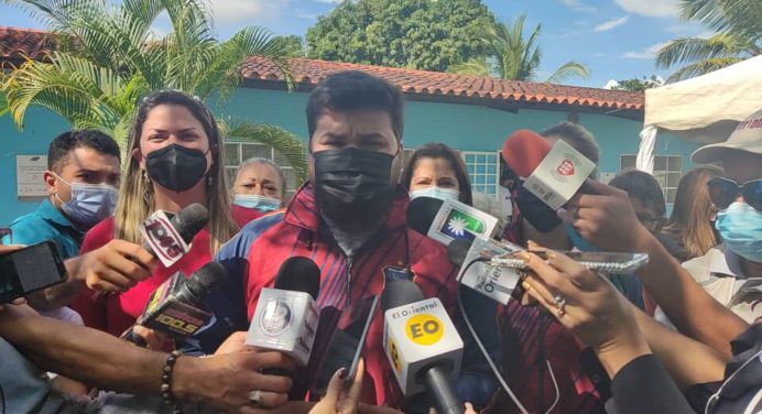 Ernesto Luna pidió a factores opositores respetar los resultados que arroje el CNE