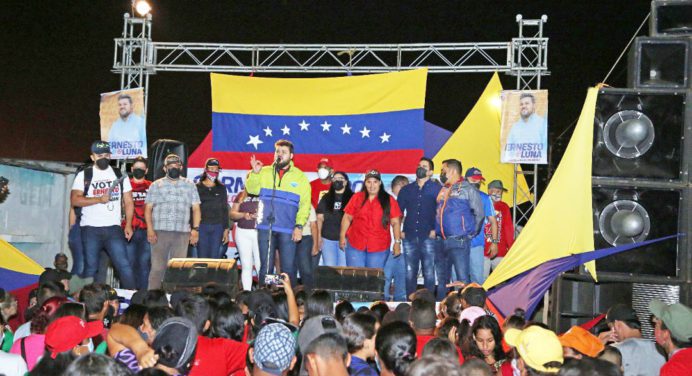Ernesto Luna retoca maquinaria política en cierre de campaña en Santa Bárbara