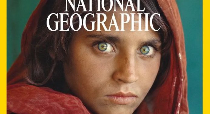Mira cómo luce la niña afgana de la portada National Geographic