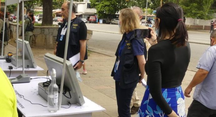 MOE de la Unión Europea examinó el funcionamiento de las máquinas de votación