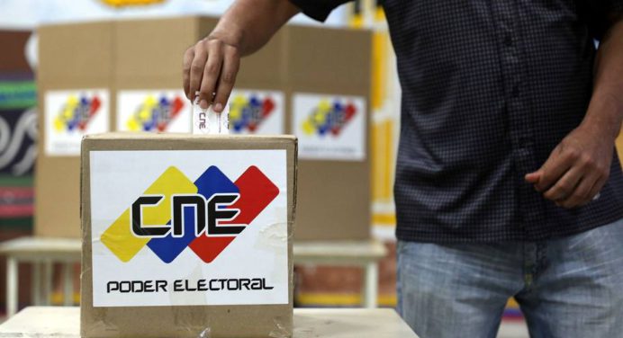 Comienza cierre de centros electorales