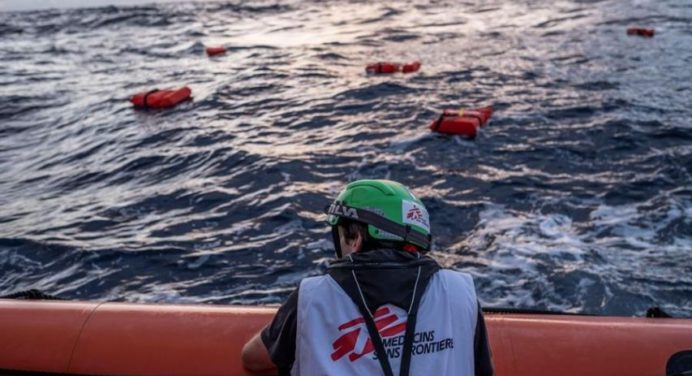 Muertas 75 personas frente a Libia en uno de los peores naufragios del año