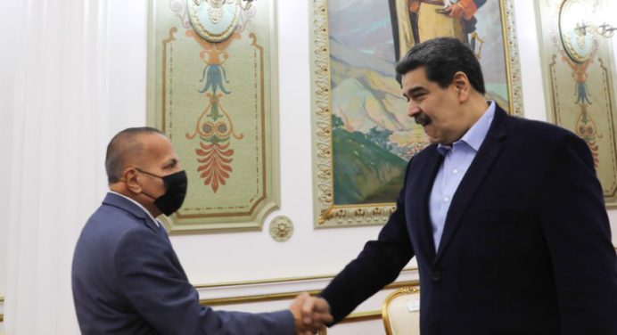 Nicolás Maduro recibió en Miraflores a gobernadores opositores electos