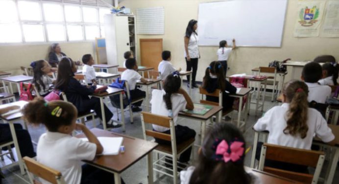 Nueve colegios en el país se suman a la suspensión de clases por COVID-19