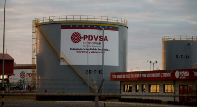 Pdvsa detiene dos unidades de producción de gasolina en Amuay tras incendio