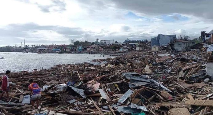 Devastador tifón Rai en Filipinas deja a su paso más de 200 muertos