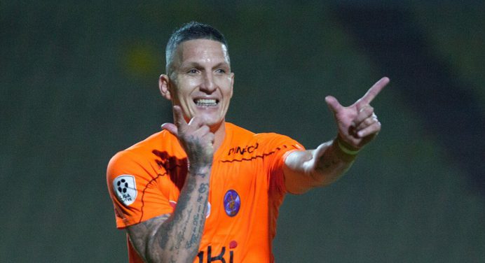 Dictan orden de aprehensión contra el futbolista Charlis Ortiz (+Videos)