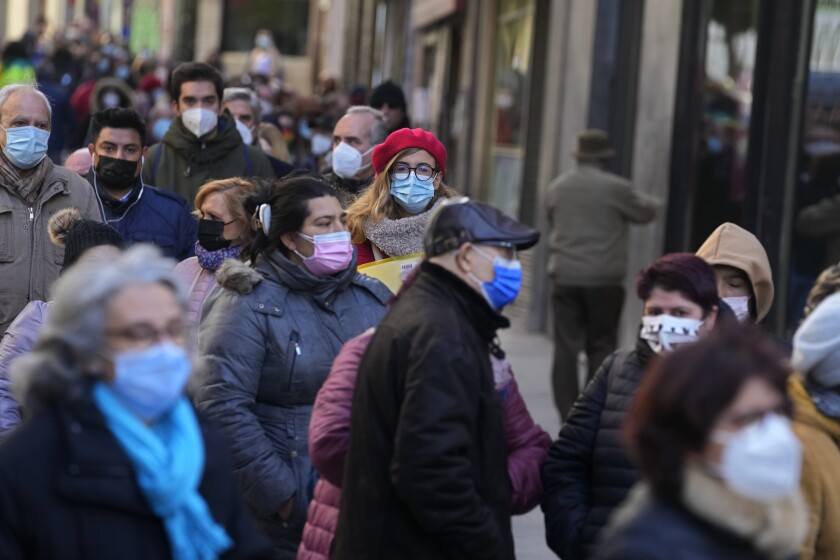 España vuelve al riesgo por tener el pico más alto de contagio por Covid-19