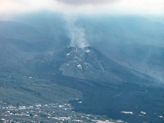 finaliza la erupcion del volcan espanol de la isla de la palma laverdaddemonagas.com a7992f0d160b1d74a433500a7101787eeb9dd56b 696x522 1