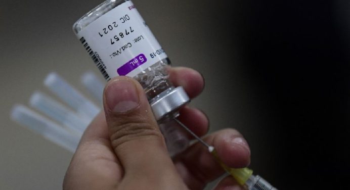 Japón pide a Pfizer que acelere la entrega de dosis de refuerzo