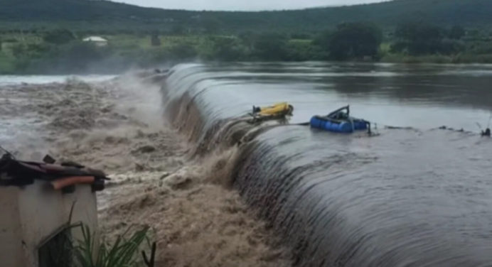 Ordenan la evacuación urgente en Brasil tras colapso por fuertes lluvias