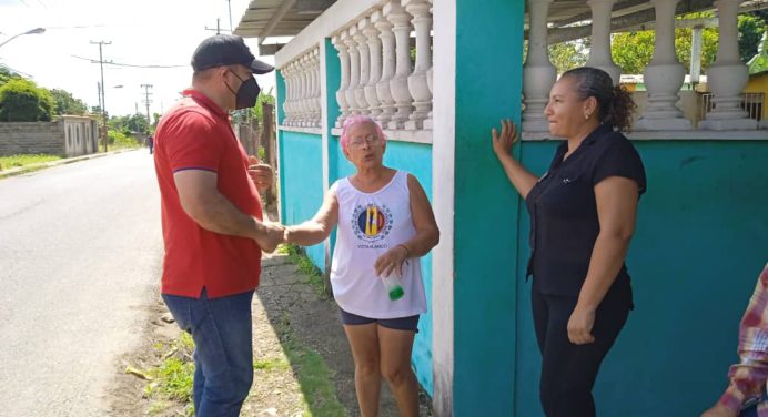 Alcaldía continúa recolección de basura y escombros en Punta de Mata