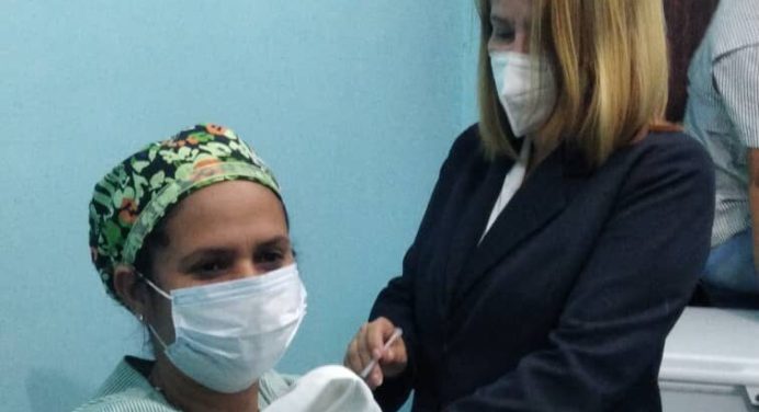 Arranca inmunización de adultos mayores con tercera dosis anticovid en Monagas