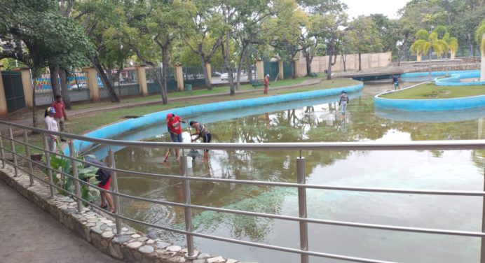 Autoridades sanean parque La Guaricha