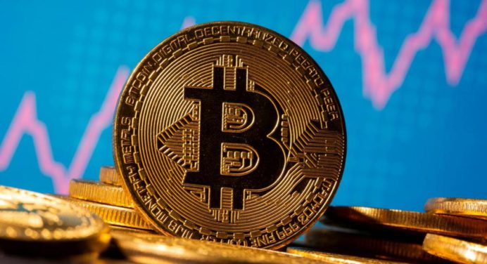 Bitcoin cae por debajo de los 40 mil dólares por primera vez