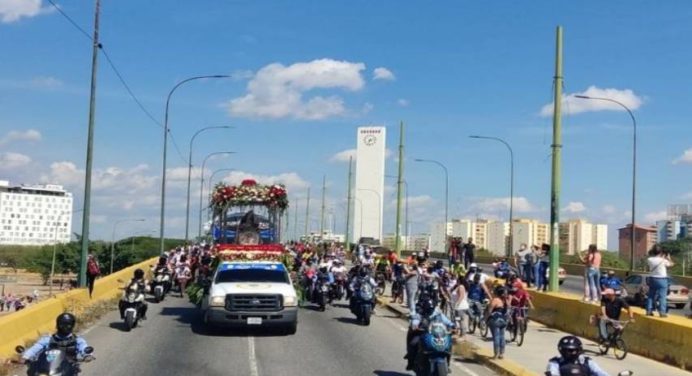 Divina Pastora recorrió 108 kilómetros en medio de inmensa devoción en Lara