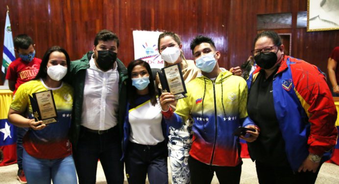 Gobernación y Alcaldía de Maturín condecoran a deportistas monaguenses
