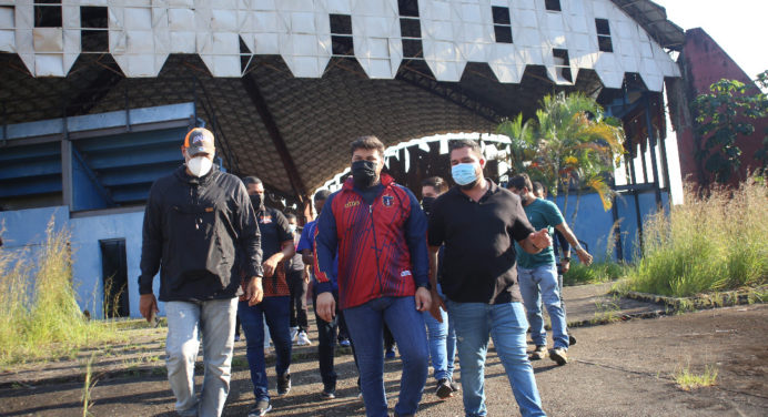 Gobernador Luna inició recuperación de espacios del Polideportivo de Maturín