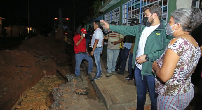 Gobernador Luna inspeccionó reparación de la tubería matriz en La Muralla