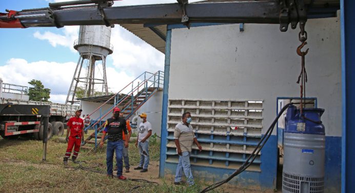 Instalan dos bombas de agua en planta de Puente Quemao en Punceres