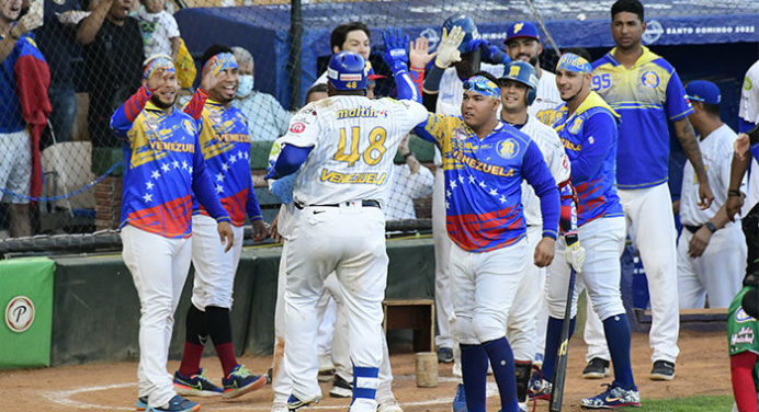 Magallanes ganó y avanzó a semifinales de la Serie del Caribe