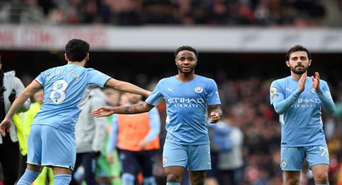 Manchester City logró su onceavo triunfo consecutivo al vencer al Arsenal