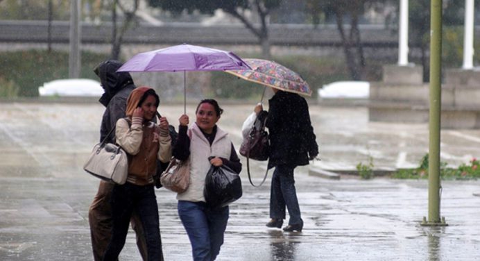 Lluvias dispersas en gran parte del país